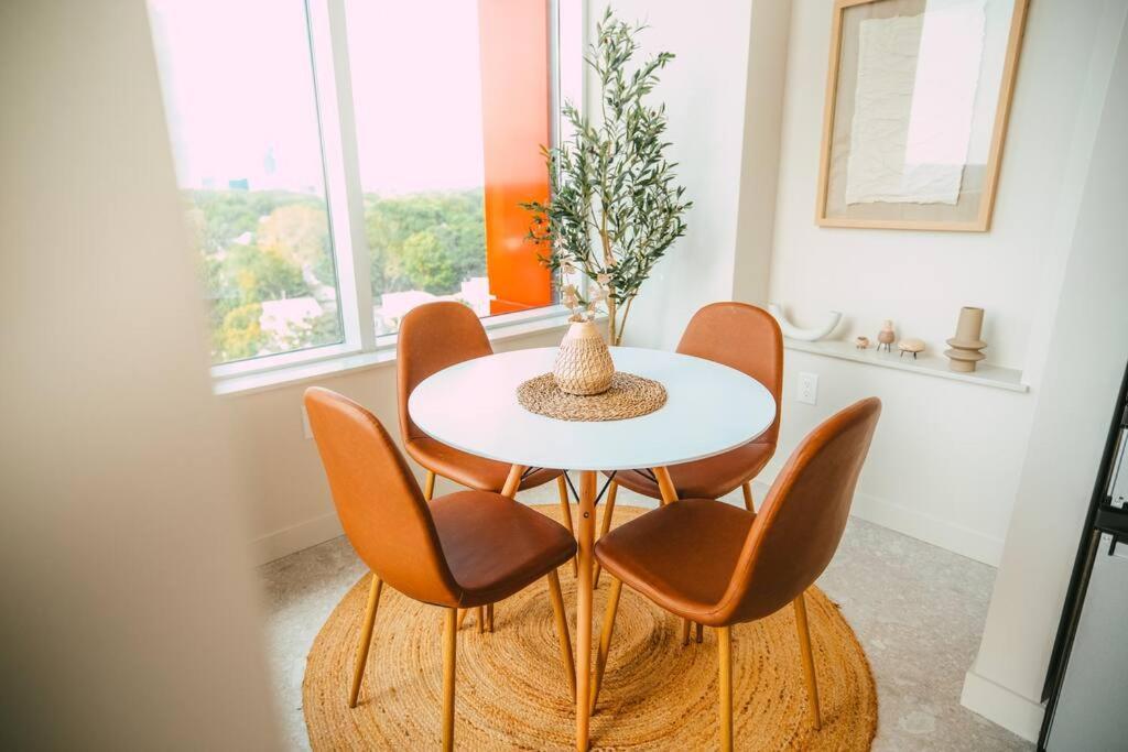 New Luxury 2Br Penthouse Apt In Central Halifax Exterior photo